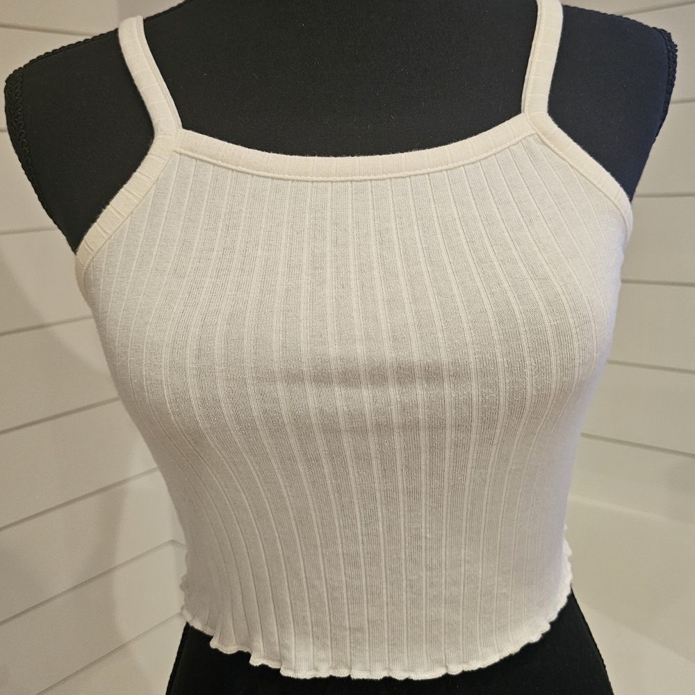 SHEIN White Ribbed Crop Camisole